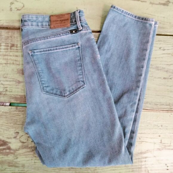 Lucky Brand Hayden Crop Jeans Size 10/30 Slightly Distressed Inseam Approx 26" - Picture 4 of 16